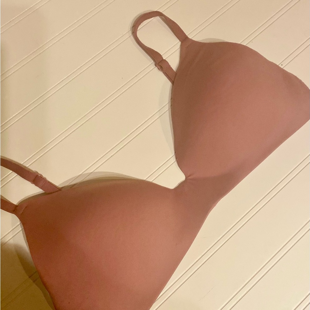 PINK Victoria's Secret Blush Bra